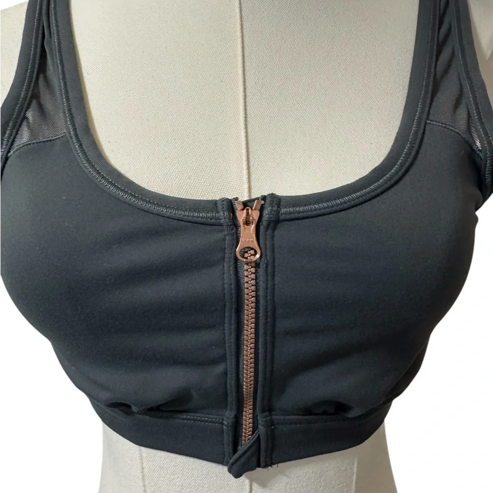 Aerie Chill Play Love Gray‎ Front Zip Up Sports Bra SZ MED
